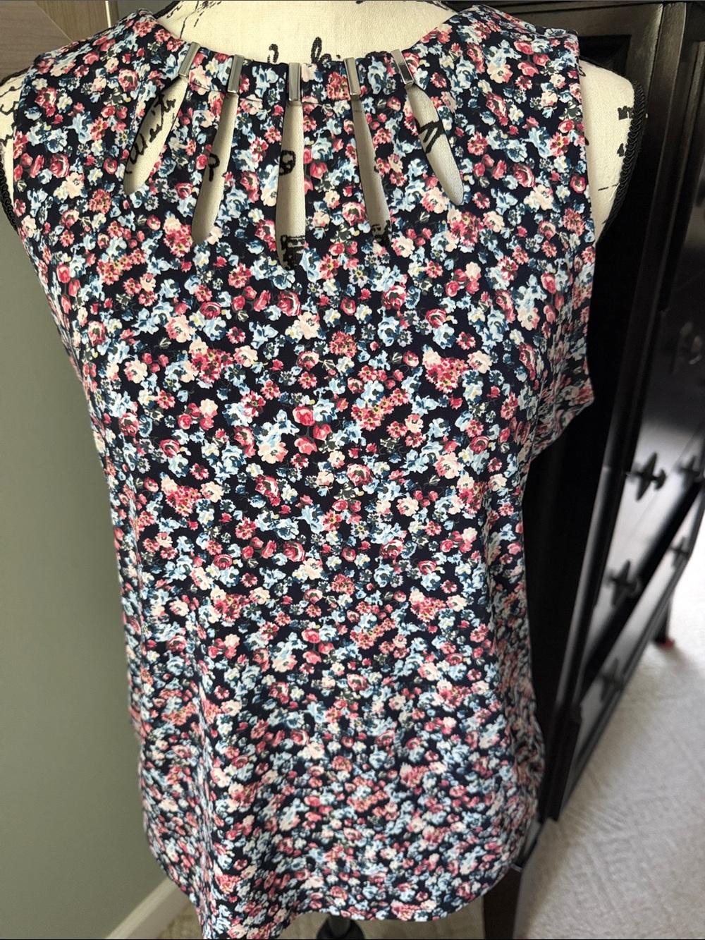 WHBM Floral Cutout Sleeveless Top - Navy Multi